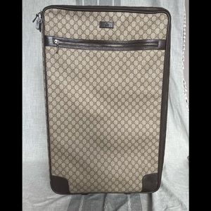 💎Gucci💎 large monogram luggage/suitcase